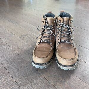 Eddie Bauer Tan Leather Boots